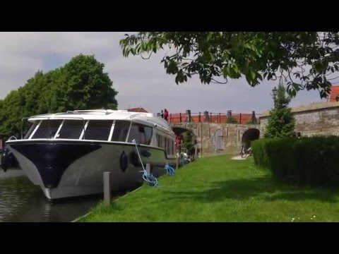 download lagu mp3 mp4 Le Boat App, download lagu Le Boat App gratis, unduh video klip Le Boat App