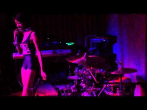 CloeyDntLove (Live at Bricks & Motars SF)