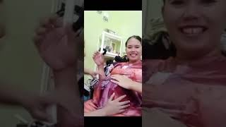 Download lagu Pregnant woman spills belly standing | Live Pregnant Woman #pregnant mp3 Download lagu Pregnant woman spills belly standing | Live Pregnant Woman #pregnant mp3