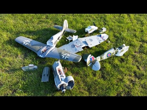 RC PLANE CRASH - AMAZING ONBOARD FOOTAGE - PETE & DEANO MIDDAIR COLLISION DAMYNS HALL - 2015