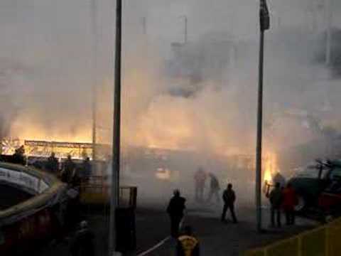 Apator Toruń vs Falubaz Z.G 2008-04-20 OPRAWA MECZU!