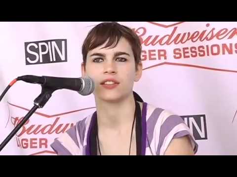 Bonnaroo '09: Kaki King