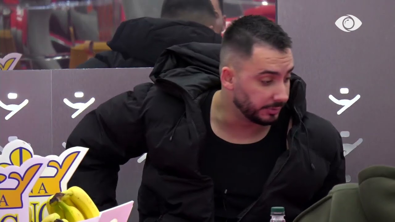 Meqënëse e ke me merak puthjen ta jap ty/ Keijsi-Kristit, banori: Ma kërko…