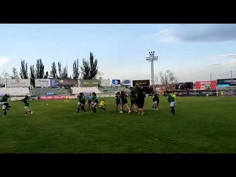 El CD Toledo femenino celebra el ascenso a Primera Nacional tras derrotar al FF La Solana B