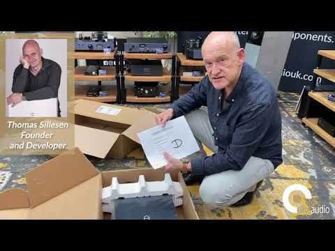 Unboxing Feature - Densen B 305 Anniversary Power Amplifier