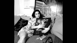 Amy Winehouse.......I Should Care  HD (Live)