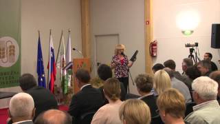 preview picture of video 'AGRA 2013 Dan zadružnikov: Nagovor Petra Vriska in Mitje Bervarja (S-TV Skledar)'