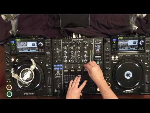 Example Tech-House DJ Set using Pioneer CDJ-2000's & DJM 900 Mixer - Audience Perspective