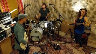 Video Yogi McFly – Zlatej padák (YogiFunkLab Sessions)