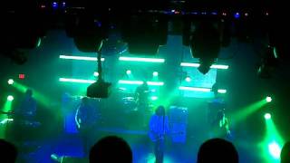 &quot;I Lost All My Money At The Cock Fights&quot; LIVE - Minus the Bear