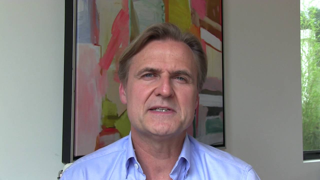 Business coaching video of Siimon Reynolds