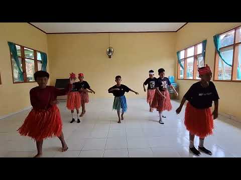 Tari Sajojo (Baskoro, Kenza, Vito, Arkan, Naufal, Fadhil, Bagus S)