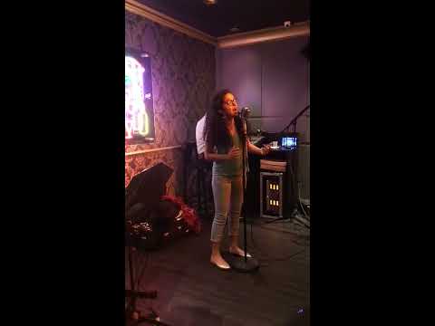 Laura Castro - Listen - Paris 6 Burlesque Julho/2018