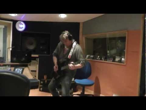funny solo Studio Peek from Ricky Marx of Now or Never