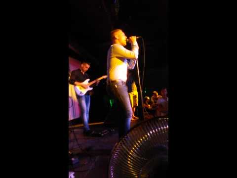 Robert Bijelic-Ona je moja (xl cazin 15.8.2015)