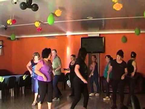 PIZZICA INNAMORATA IN CERCHIO