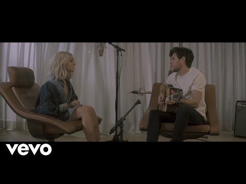 Julia Michaels - What A Time (Acoustic) ft. Niall Horan