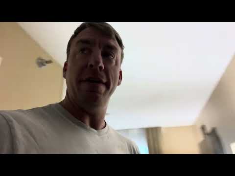 Comfort Inn Gurnee Mills Review | Short Showers, Weird Ceiling & 2 A.M. Scare