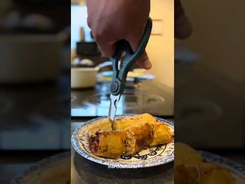 The temptation of the Lumpia! Who can resist? #trending #food #foodieph #lumpia #trending #viral