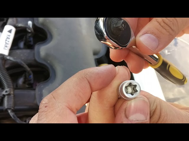 Веста 1.6,замена катушки зажигания и в чем отличие оригинала. - Смотреть видео б