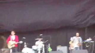 Baby It&#39;s Fact - Hellogoodbye (live at Reading Festival 07)
