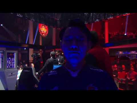 Pro Street Fighter V Moments: Samurai vs Punk triple throw whiff.