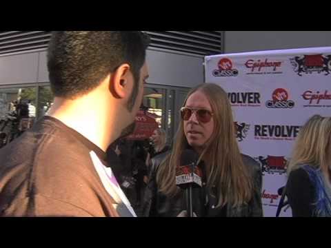 MONSTER MAGNET Interview at Revolver Golden Gods 2010 on Metal Injection