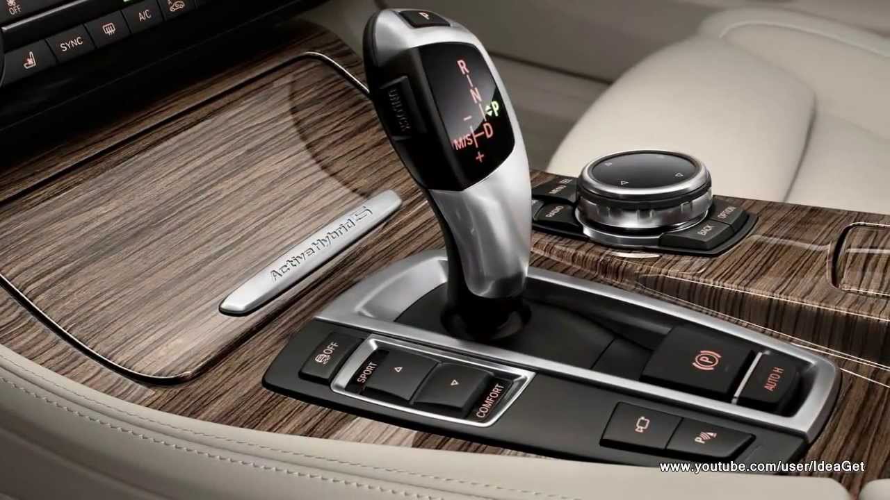 Interior Design 2014 BMW 5 Series Sedan