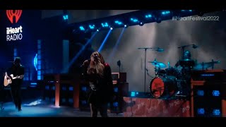 Avril Lavigne - Intro Bad Reputation ( Joan Jett )  Full Show iHeartRadio 2022