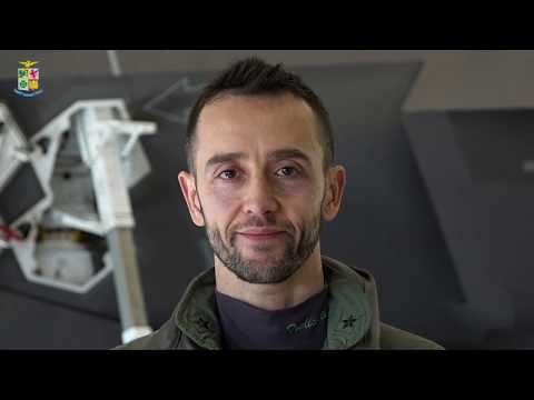 Aeronautica Militare - #Atupertucon: il  pilota di F-35A