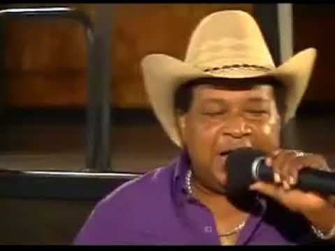 RONALDO ADRIANO NO COLO DA NOITE