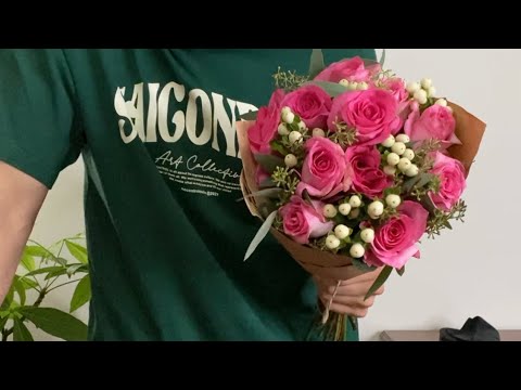 [PINK] How to Turn $20 Grocery Flowers Into a $50 Bouquet