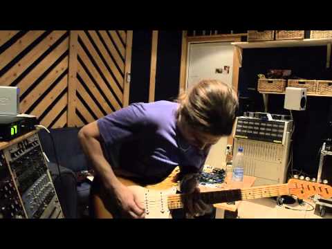 Kiko Loureiro Sounds of Innocence - Mãe D'Água Guitars Recordings II.m4v
