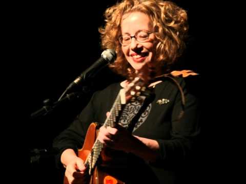 Video thumbnail for Ani Eshtage’a - אני אשתגע