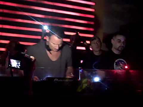 Mark Knight Dropping "One (Funkagenda Bootleg)" at Toolroom Party, Space Miami 2011