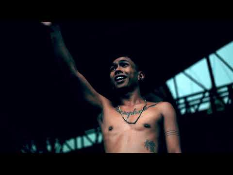 Fourtwnty - Fana Merah Jambu Live at Experience 99