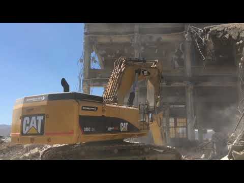 Caterpillar 385C Excavator With Huge Hydraulic Hammer Atlas Copco HB10000 - Demolition