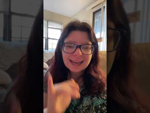 Limited edition wine from barefoot and Oreos 😱 😋