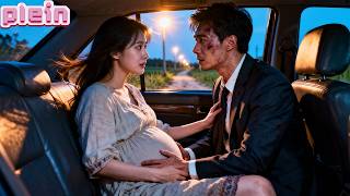 Fille de campagne sauve PDG drogué avec son corps. Six ans plus tard, elle revient avec des jumeaux.