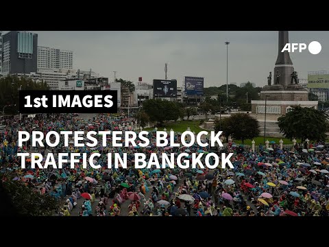 Thailand: Hundreds of protesters shut down traffic at Victory Monument | AFP
