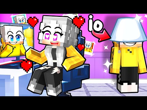 Ho PASSATO 100 ORE in CASA della MIA RAGAZZA in Minecraft *senza che lei lo sapesse*