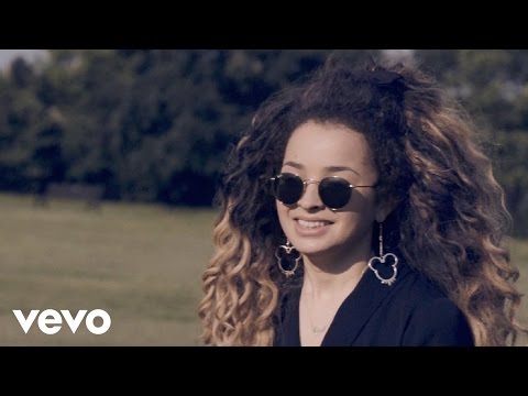 Ella Eyre - Becoming a Band - (VEVO LIFT UK)