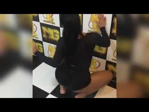 Nina Capelly Dançando - Desce Danada (Mc Favela)