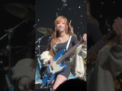 260219 ﻿﻿﻿﻿QWER 1ST WORLD TOUR ROCKATION in JAPAN @Zepp Fukuoka 사운드체크 SODA 마젠타 직캠