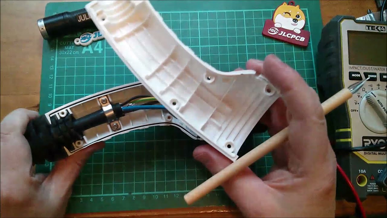 Watch video 680Ω Resistor in Type-2 Connector Now 680Ω Resistor in Type-2 Connector