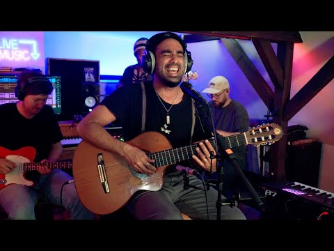 Attic Sessions feat. SEBASTIAN STURM - CATCH ME