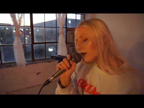 Brenda Mullen - Always Remember Us This Way (A Star Is Born Soundtrack ) - (Lady Gaga Cover)