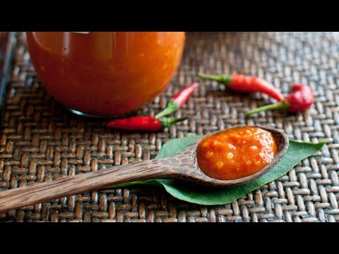 Homemade Sriracha Hot Sauce Recipe - Nothing Beats Homemade!