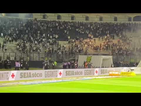 Bombas, confusão e correria em São Januário - Vasco 0x1 Goiás