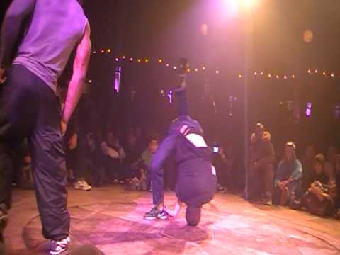 BATTLE WHO IZ WHO 2011 FINAL BREAK JUNIOR VS FENIXOU